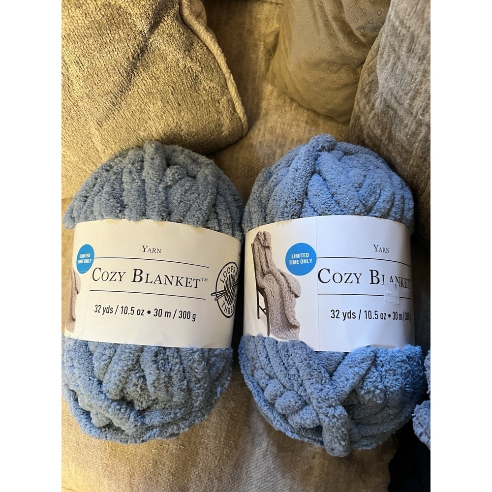 Loops & Threads Cozy Blanket Yarn Ash Blue 10.5 Oz 32 Yds Ea Jumbo Lot Of 2